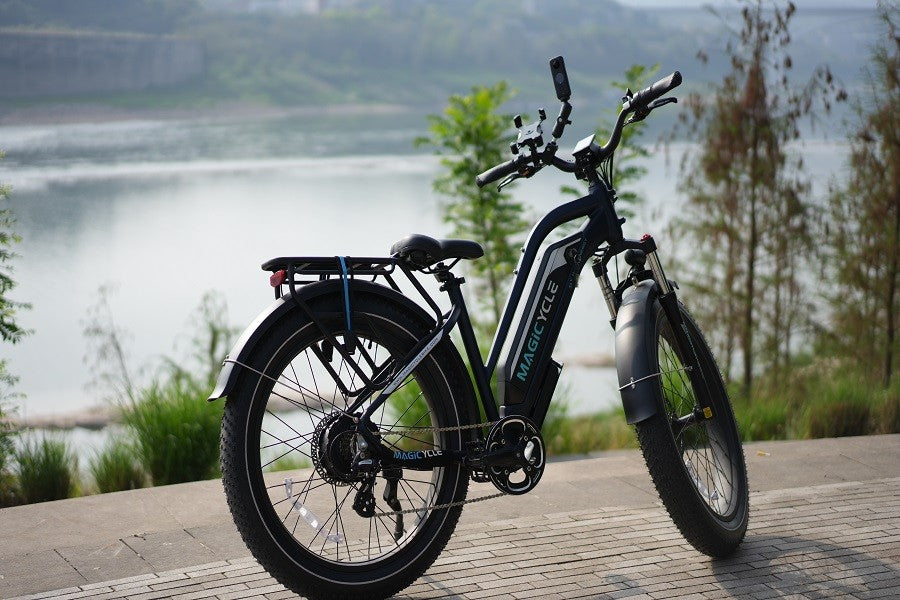 Magicycle Cruiser VS RadRover 5 electric ebike