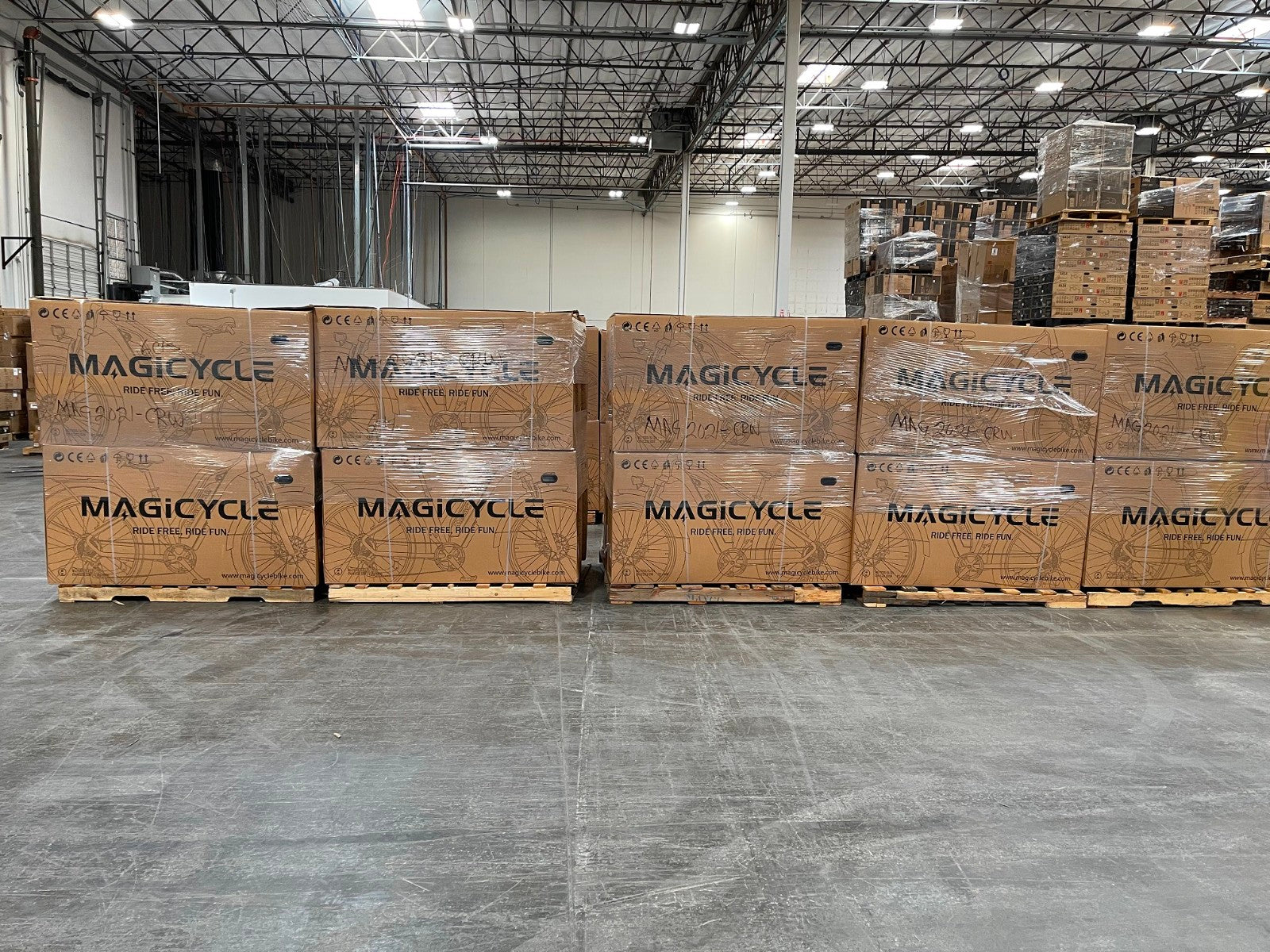 Unloading and In Stock at US Warehouse electric bike usa