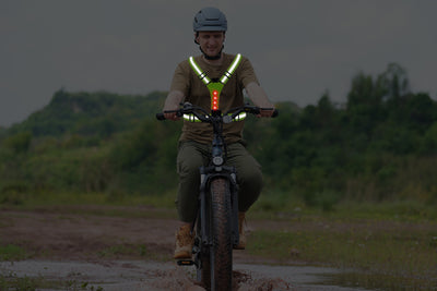 LED Reflective Vest Cycling Gear, USB Rechargeable LED Light Up Vest High Visibility with Adjustable Waist/Shoulder