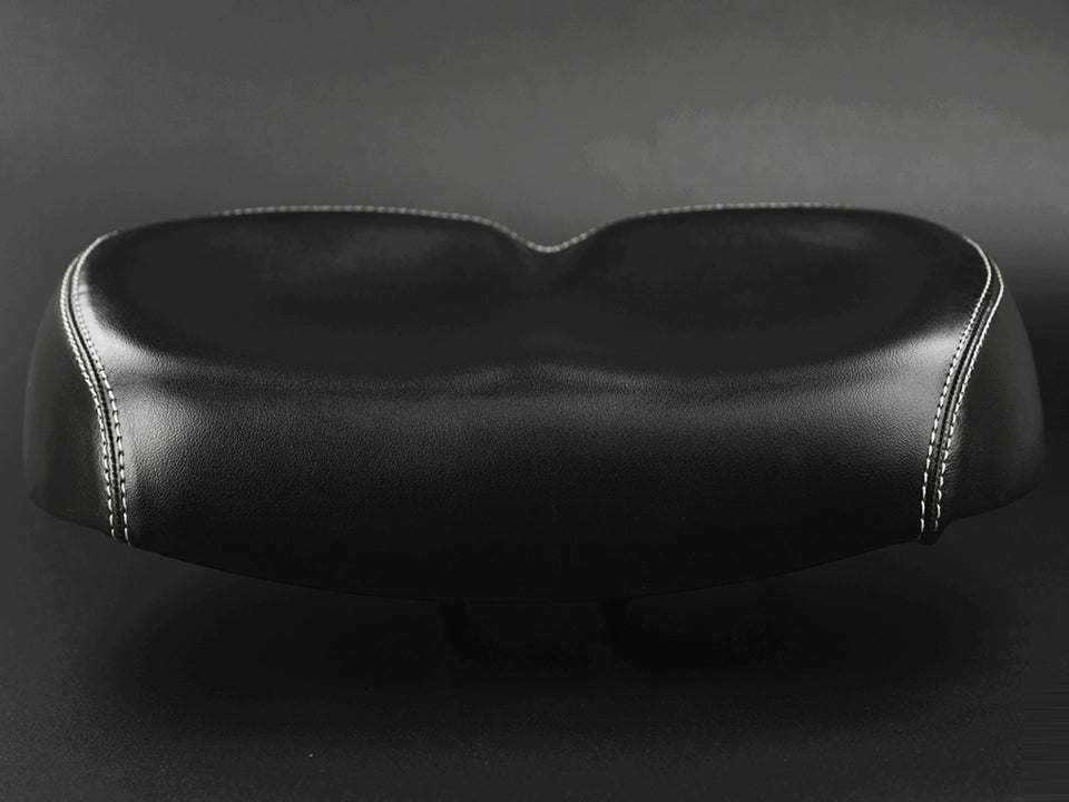 EXTRA WIDE SADDLE DESIGN